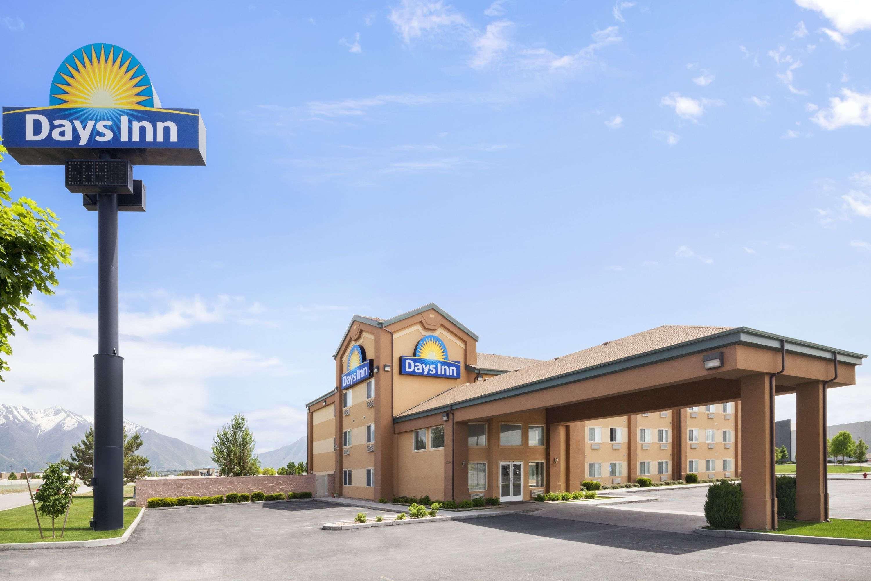 Days Inn By Wyndham Springville Buitenkant foto