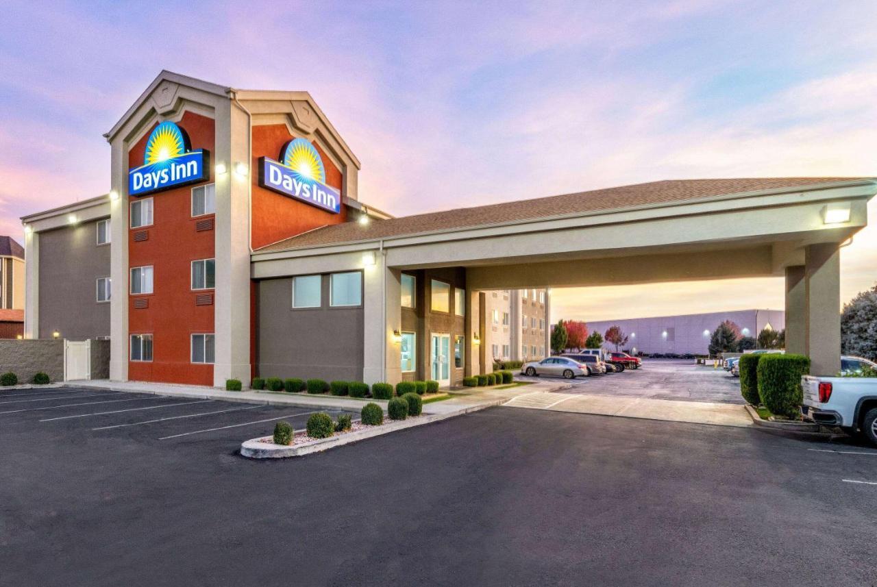 Days Inn By Wyndham Springville Buitenkant foto