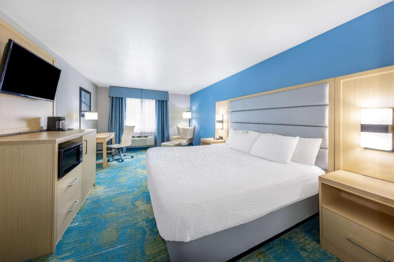 Days Inn By Wyndham Springville Buitenkant foto